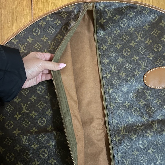 Louis Vuitton Garment Bag - Picture 4 of 10